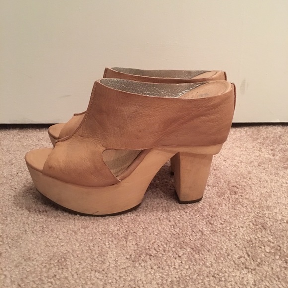 Koolaburra Platform shoes - Picture 2 of 8